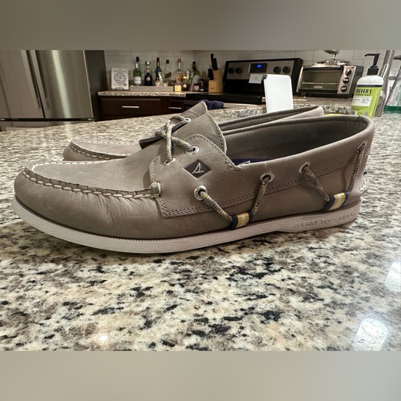 Sperry Top Sider Boat Shoes - Picture 3 of 9